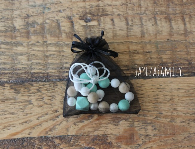 Collier de portage et d'allaitement Le monde d'Anna et Mattéo