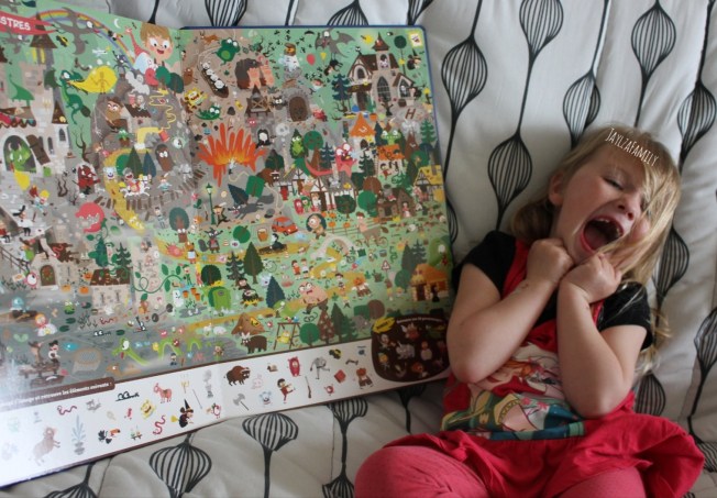 "Cherche et trouve GÉANT au pays des contes" de Benjamin Bécue, Tiago Americo et Paku, aux Éditions Auzou