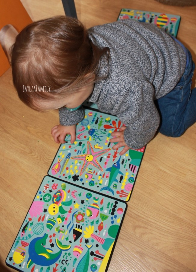 Mes premiers animaux à toucher, Auzou Eveil; on imagier-accordéon de la mer, Tourbillon; Mon imagier des contraires Kididoc, Nathan.