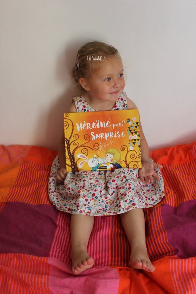 Héros par surprise / Héroïne par surprise Unique Editions Livres personnalisés