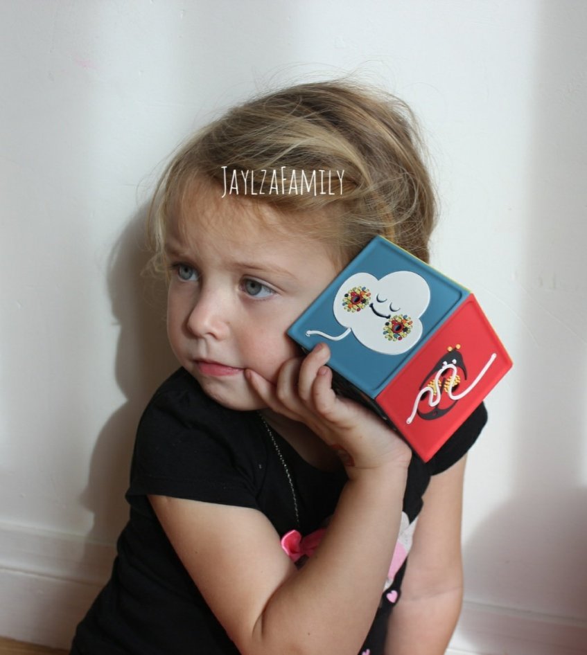 Conteuse Merveilleuse Joyeuse Boîte à Histoires Faite en France